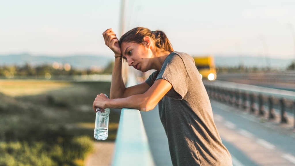 Comment maintenir une bonne hydratation pendant l&rsquo;effort sportif ?